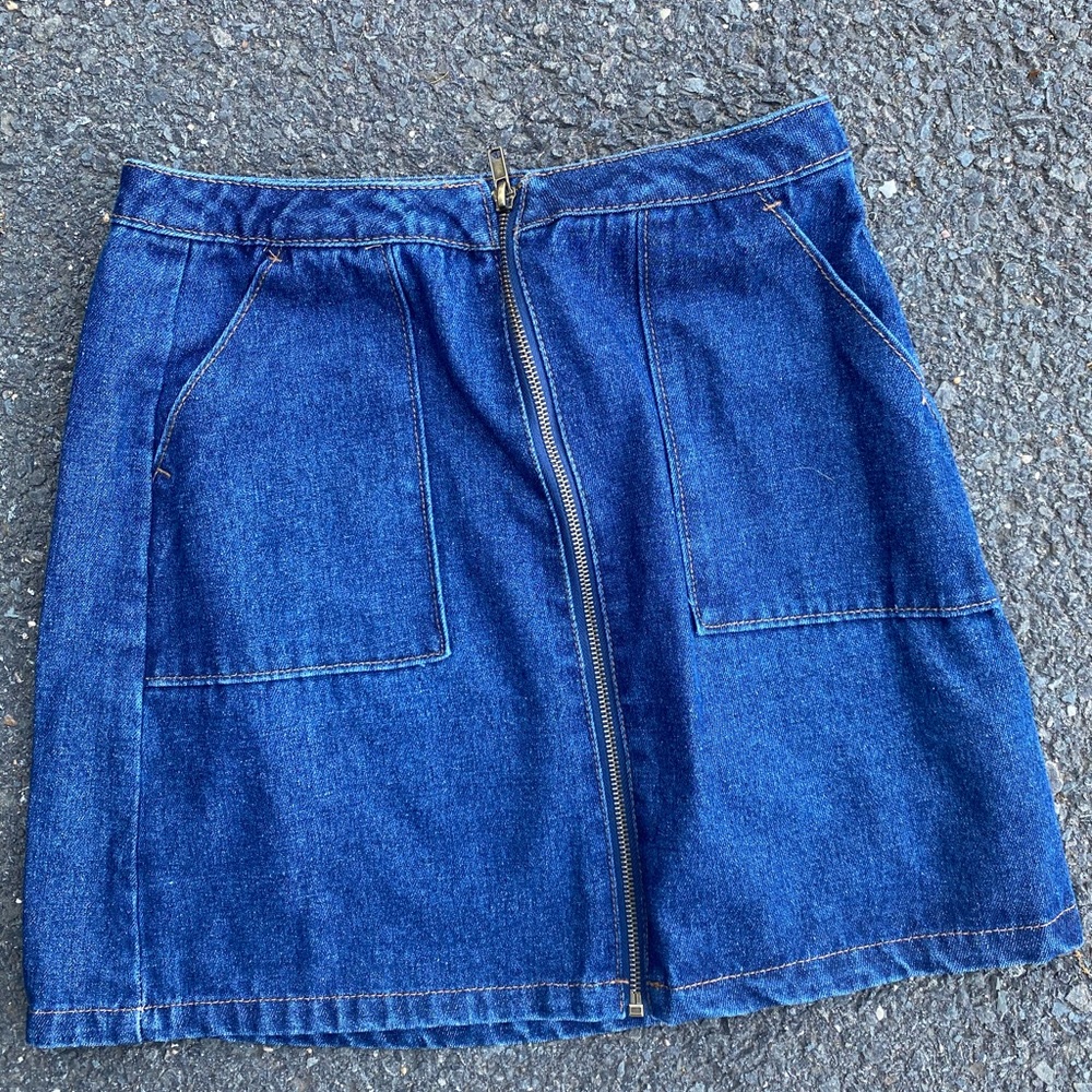 Zip up skirt